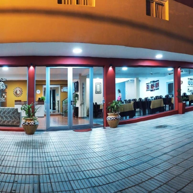 Nuevo Hotel Roble Termas de Río Hondo Exterior foto